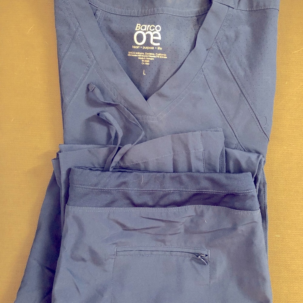 Barco One Scrubs (Navy Blue)
